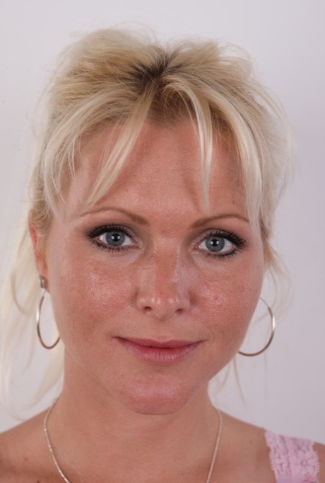 Pretty amateur MILF Katerina offers closeup of small tits & tiny shaved pussy 21587296