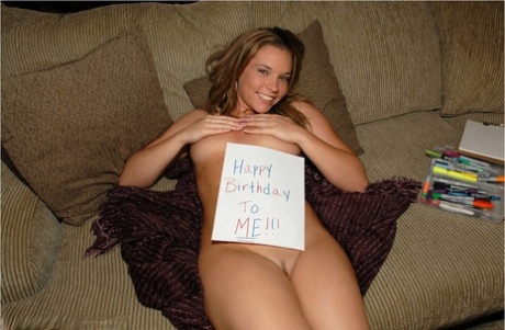 Sexy teen girl MeganQt turns 18 and is ready to pose in the nude 99322573